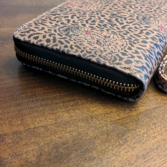 Betsey Johnson Leopard Print Zip-Around Wristlet Wallet - Picture 13 of 13